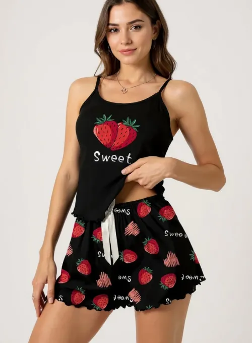 Çilek Baskılı Siyah Askılı Şortlu Pijama Takımı