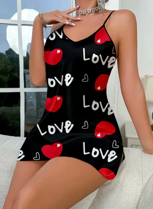 Love Desenli Siyah Saten Gecelik