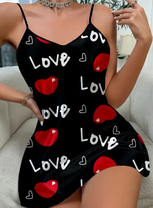 Love Desenli Siyah Saten Gecelik
