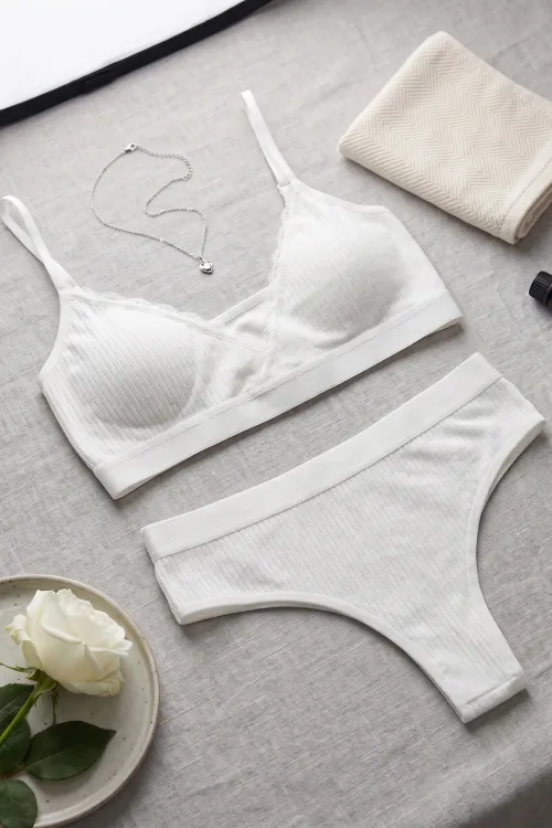 Kadın Ekru Çıkarılabilir Pedli Fitilli Dantelli Bralet Takımı