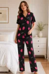 Siyah Çilek Desenli Kısa Kollu Gömlek Yaka Milan Kumaş Kadın Pijama Takımı