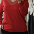 Detaylı V Yaka Kırmızı Triko