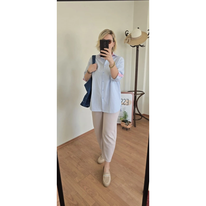 Mavi Çizgili Pembe Detaylı Gömlek