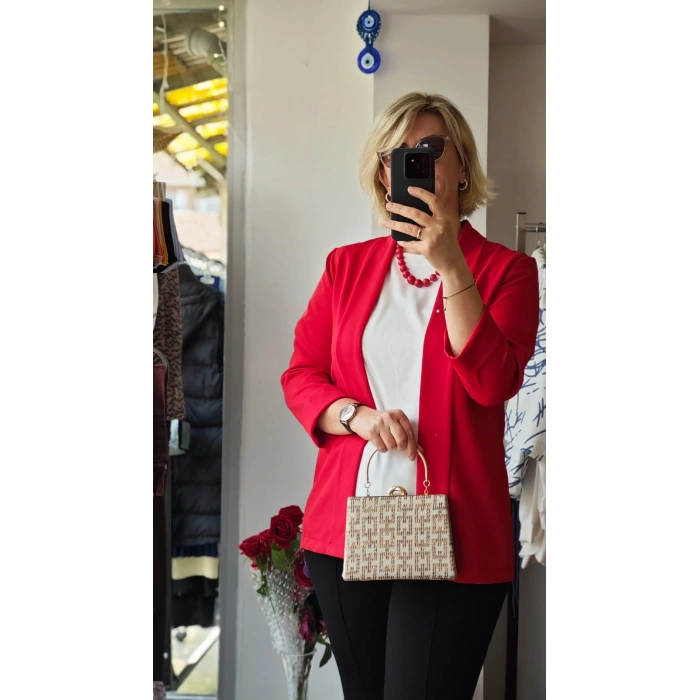 Kırmızı Kolu Büzgülü Blazer Ceket