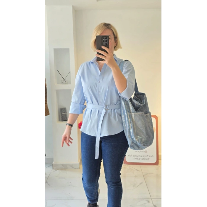 Bebek Mavisi Kuşaklı Gömlek