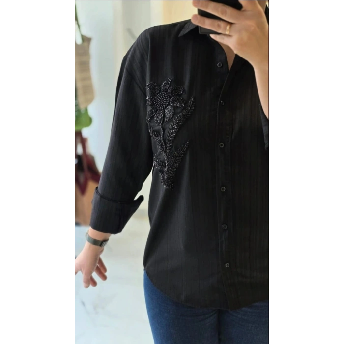 Boncuk İşlemeli Siyah Gömlek