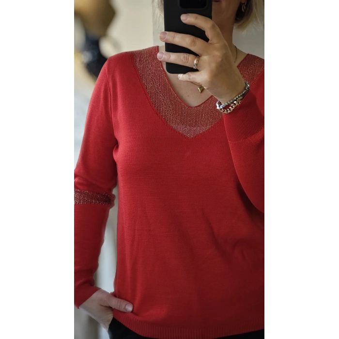 Detaylı V Yaka Kırmızı Triko