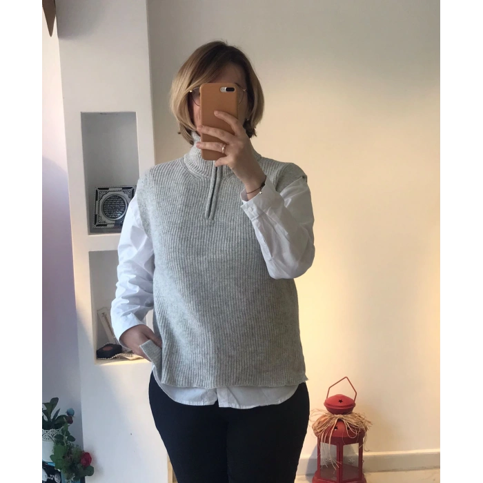 Fermuarlı Dik Yaka Triko Yelek