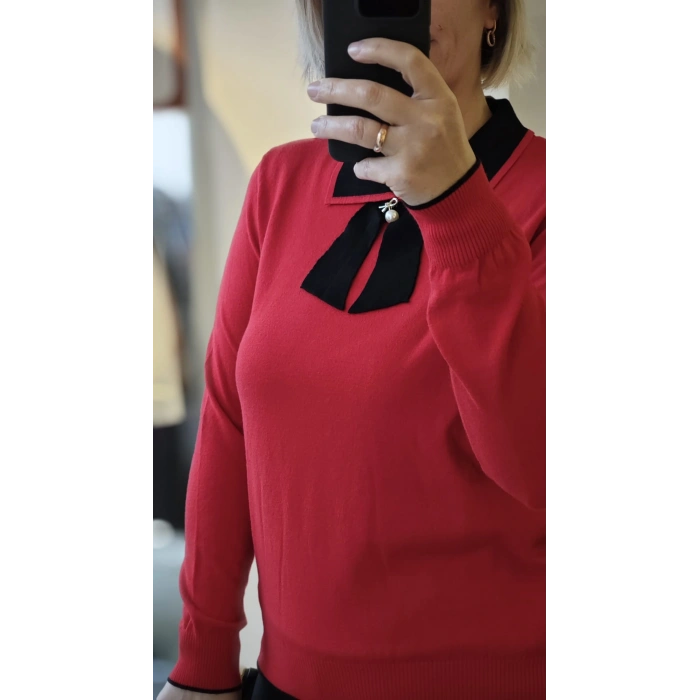 Fiyonk Detaylı Kırmızı Triko