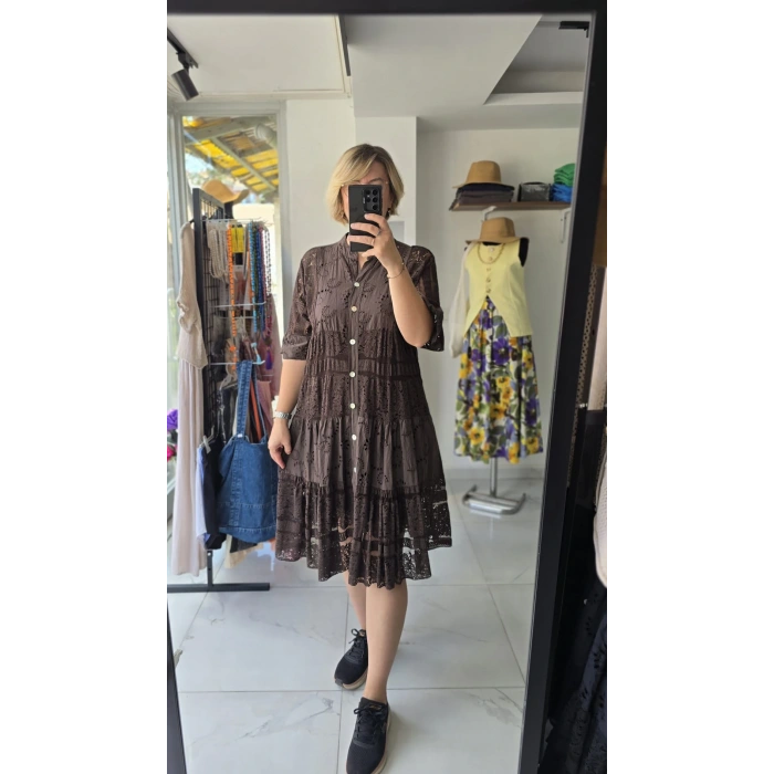 Kahverengi Ajur İşlemeli Midi Elbise