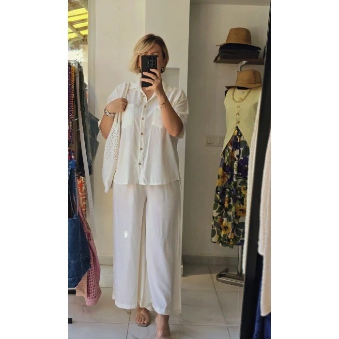 Kısa Kollu Beyaz Gömlek ve Pantolon Takımı