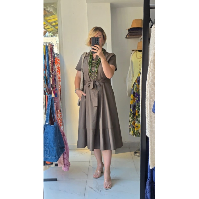 Kuşaklı Gömlek Yaka Midi Elbise