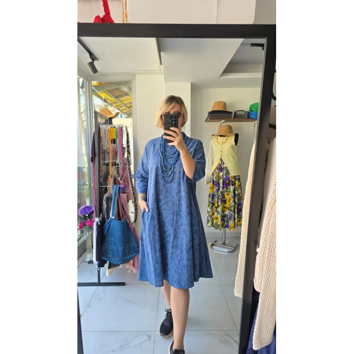 Mavi Dokulu Rahat Kesim Elbise