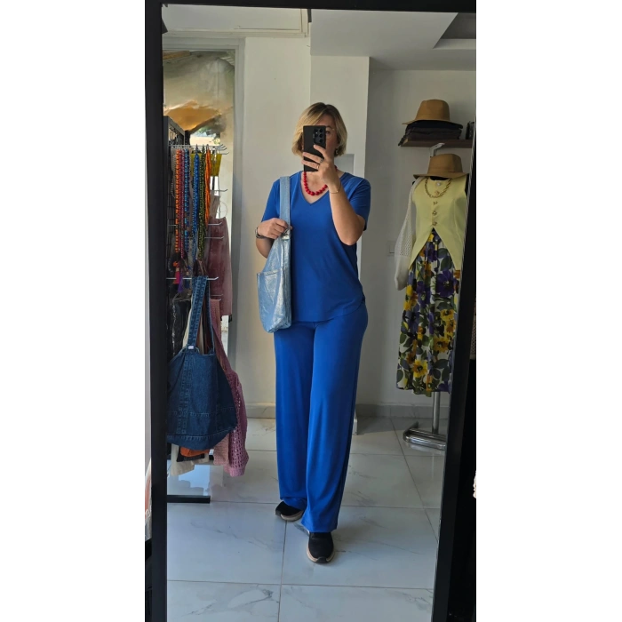 Saks Mavi V Yaka Pantolon Takımı