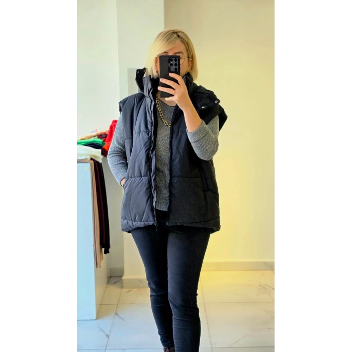 Siyah Kapüşonlu Şişme Yelek