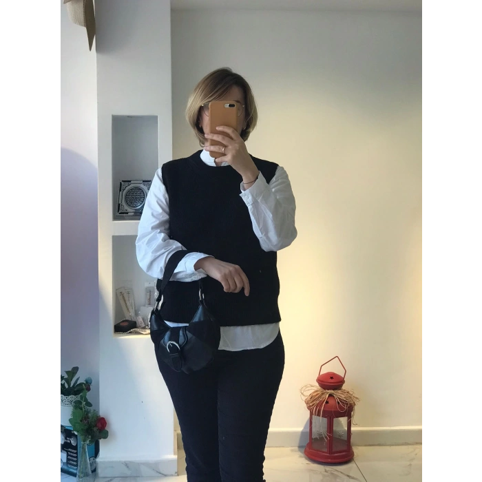 Siyah Örme Süveter Yelek