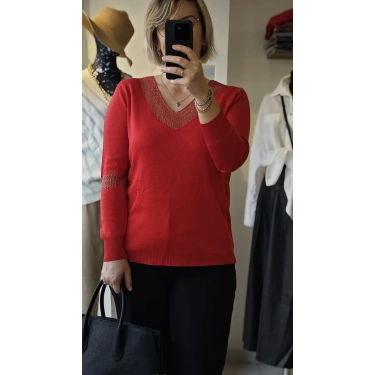 Detaylı V Yaka Kırmızı Triko