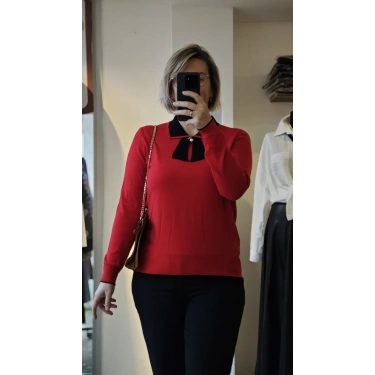 Fiyonk Detaylı Kırmızı Triko