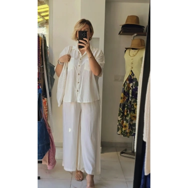 Kısa Kollu Beyaz Gömlek ve Pantolon Takımı