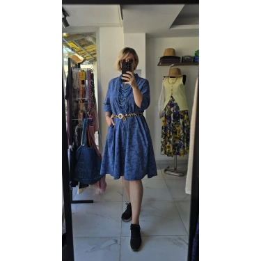 Mavi Kemerli Desenli Kloş Elbise