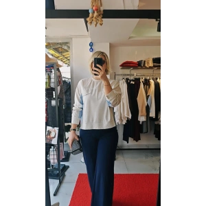 Garni Detaylı Taş Rengi Merserize Bluz
