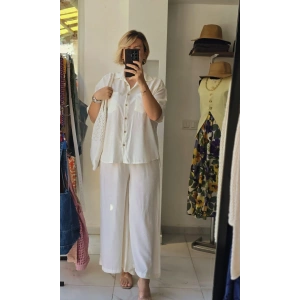 Kısa Kollu Beyaz Gömlek ve Pantolon Takımı