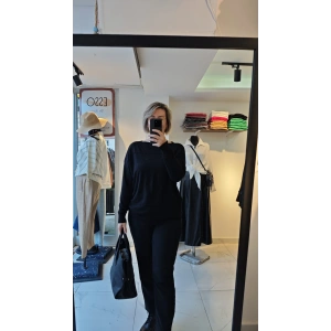 Klasik Siyah Rahat Bluz