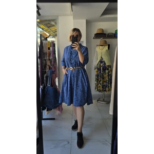 Mavi Kemerli Desenli Kloş Elbise