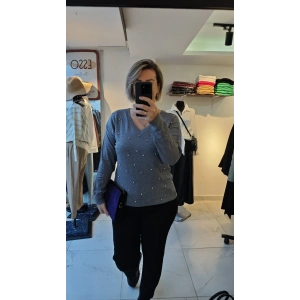 Taş Detaylı V Yaka Angora Kazak