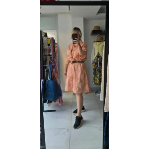 Şeftali Rengi Kuşaklı Desenli Elbise