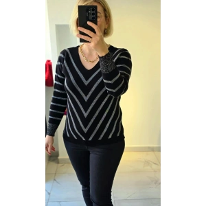 Siyah Simli Chevron Desenli Triko