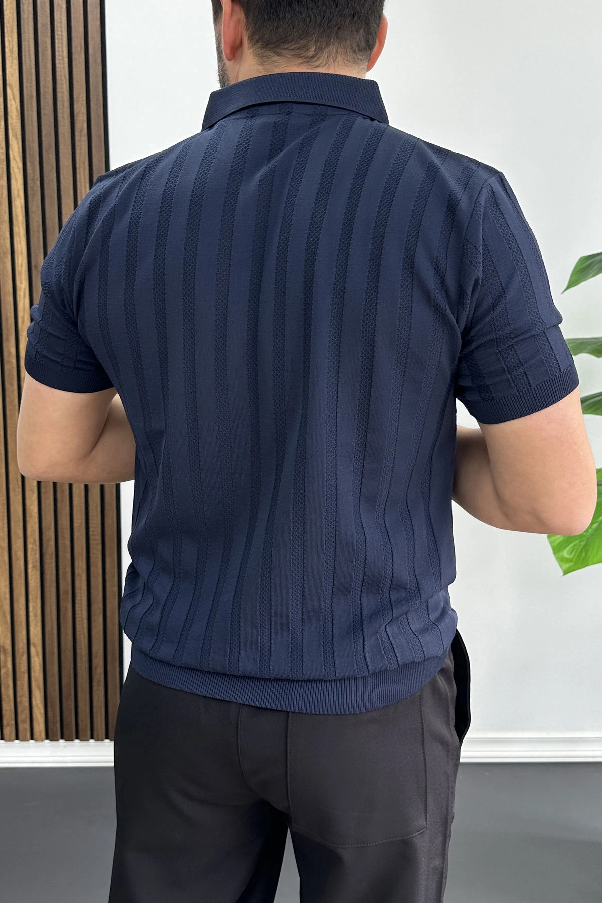 Erkek Açık Yaka Desenli Tişört Lacivert Edw453