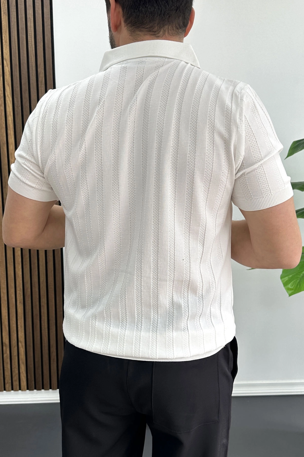 Erkek Açık Yaka Desenli Tişört Beyaz Edw453