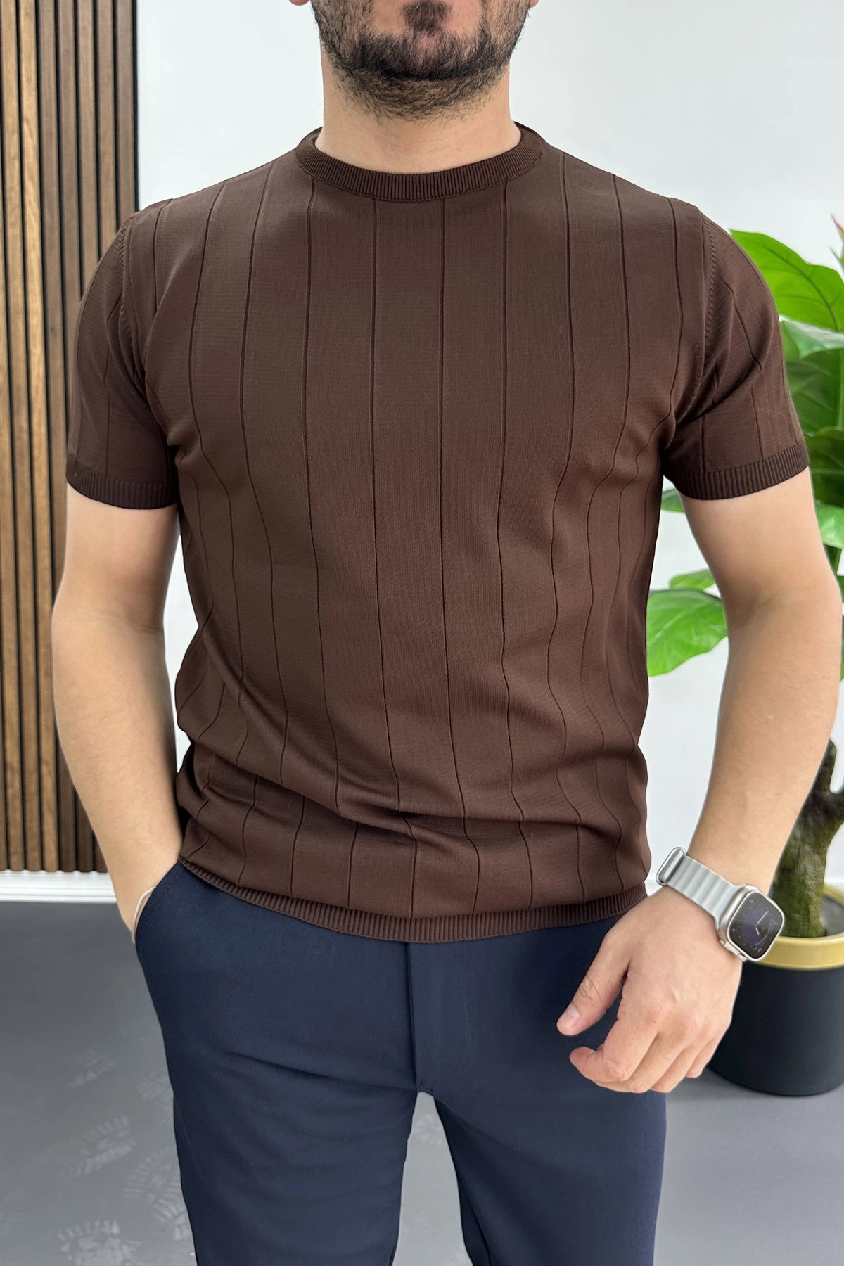 Erkek Bisiklet Yaka Çizgili Tişört Kahverengi Edw456