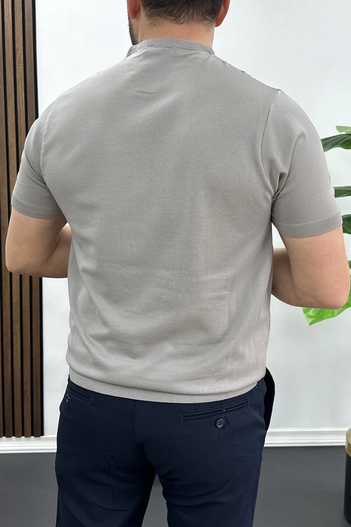 Erkek Düz Desen Bisiklet Yaka Tişört Gri Edw459