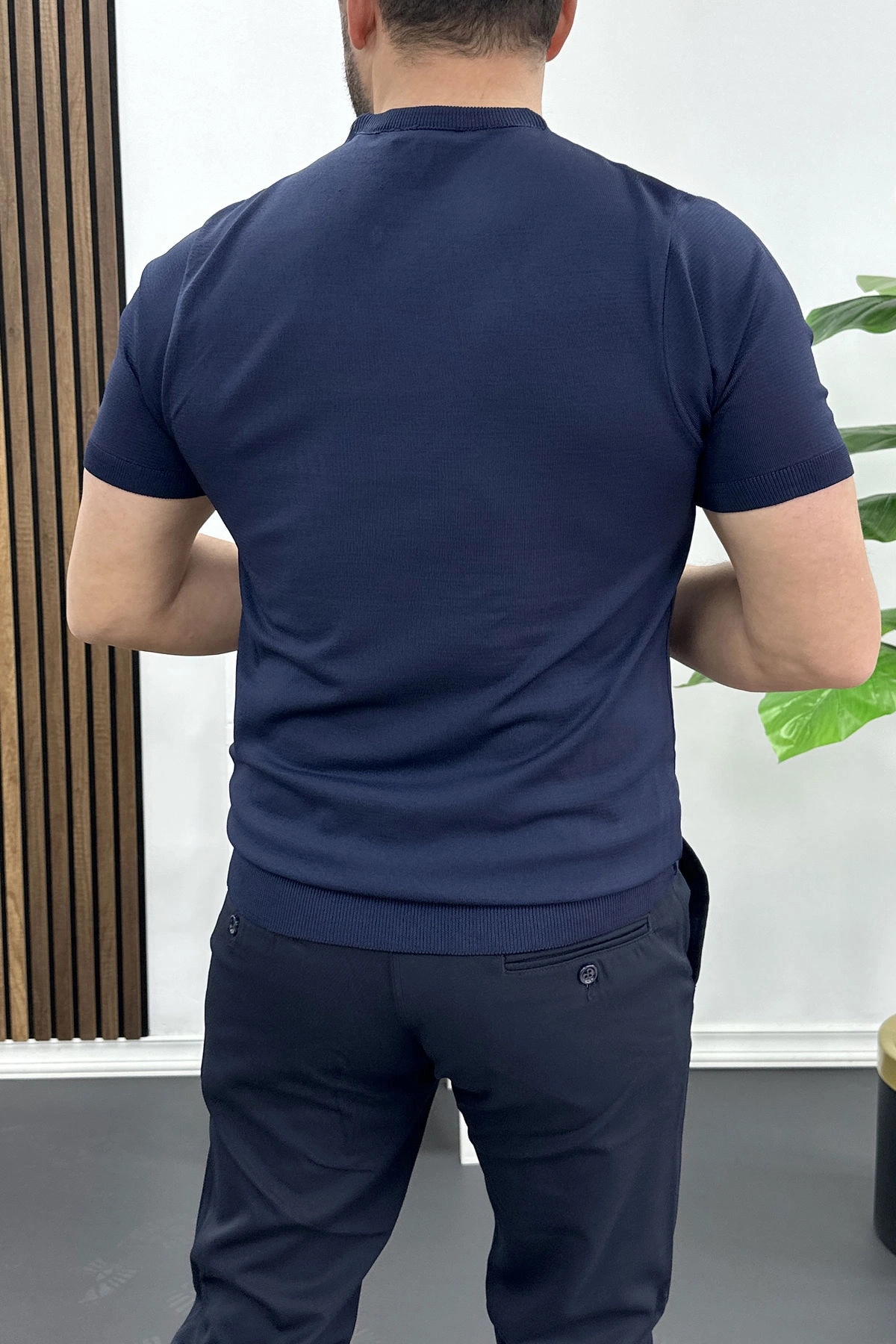Erkek Düz Desen Bisiklet Yaka Tişört Lacivert Edw459