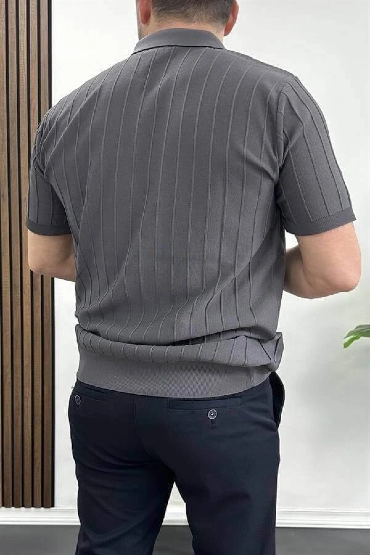 Erkek Açık Yaka Desenli Tişört Füme Edw238