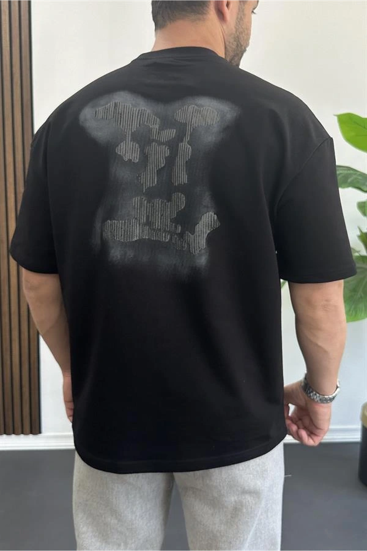Erkek Kabartmalı Sırt Baskılı Oversize Tişört Siyah Edw390