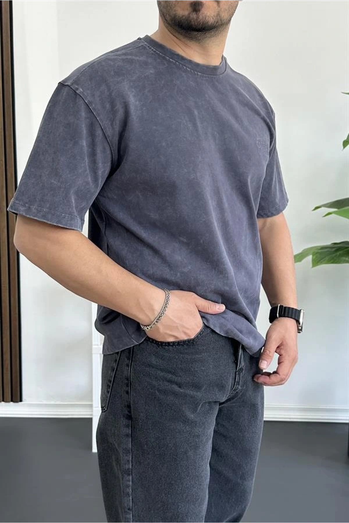 Erkek Oversize Geniş Kesim Yıkamalı Kumaş Nakış Logolu Tişört Füme Edw366