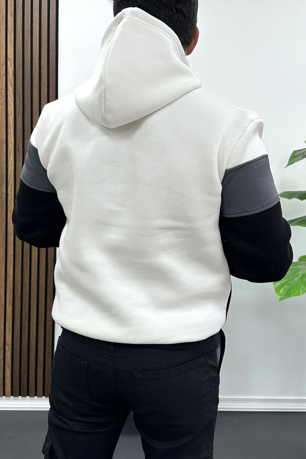 Erkek Slim Fit Renk Bloklu Kapüşonlu Sweatshirt Beyaz Edw438