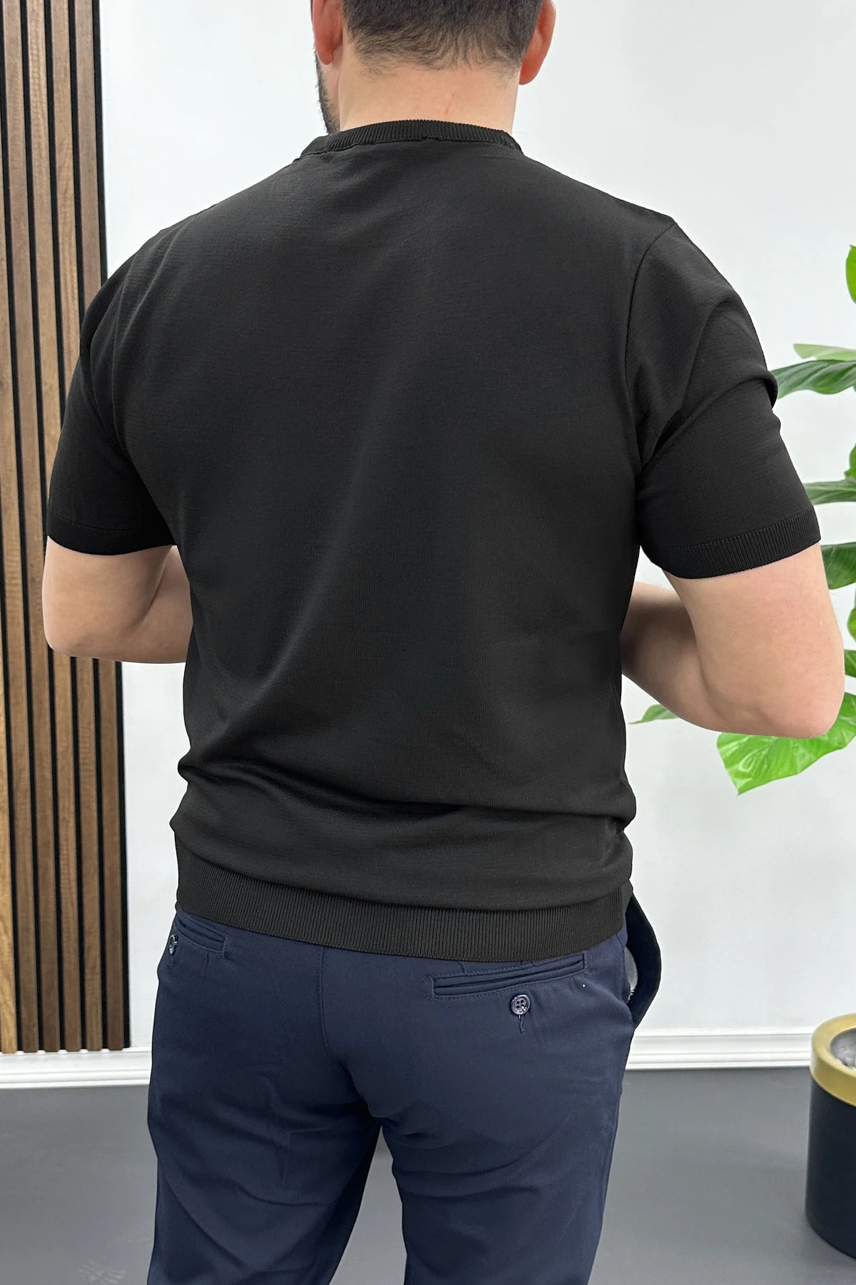 Erkek Düz Desen Bisiklet Yaka Tişört Siyah Edw459