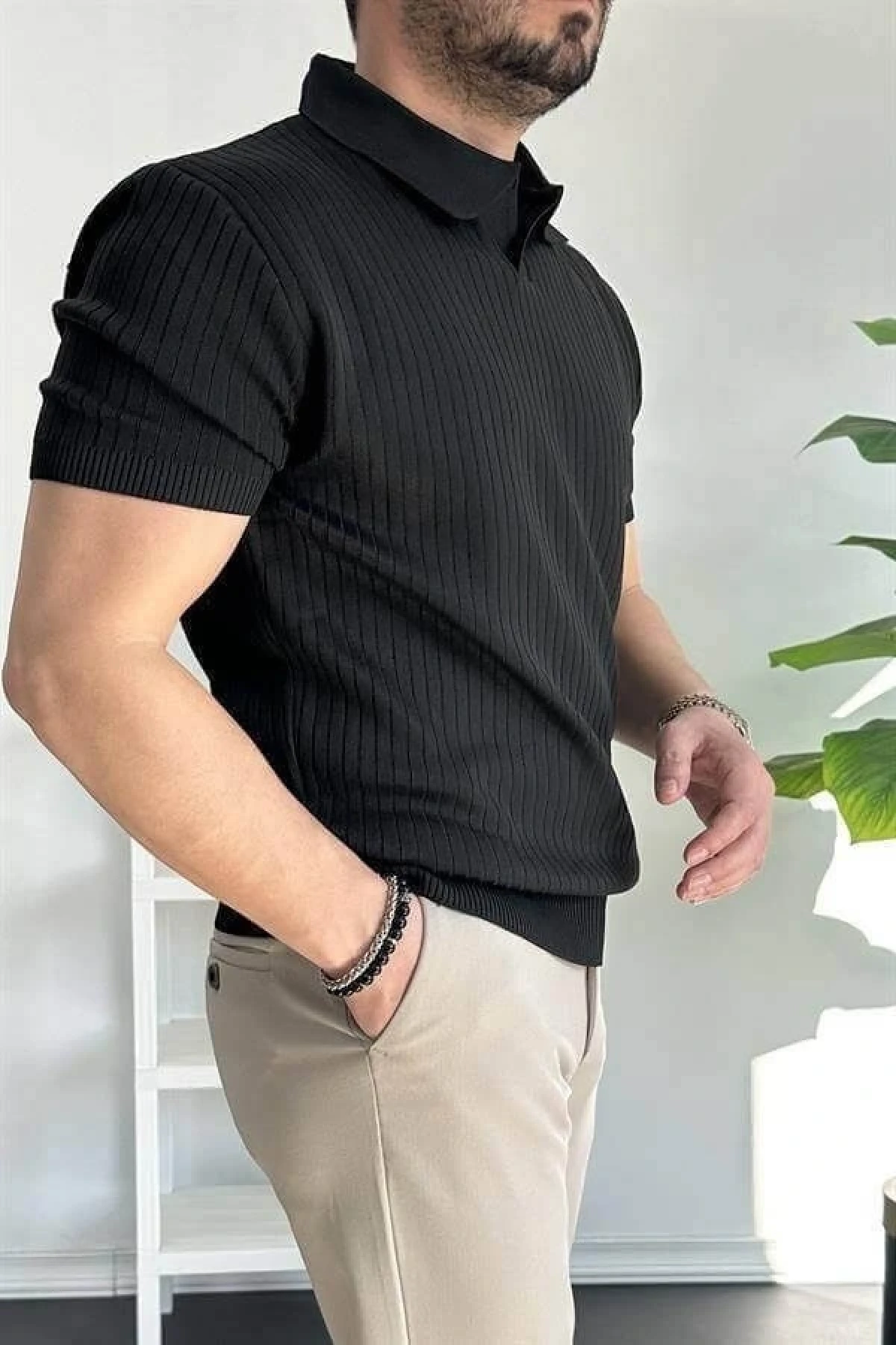 Erkek Açık Yaka Çizgili Desenli Tişört Siyah Edw258