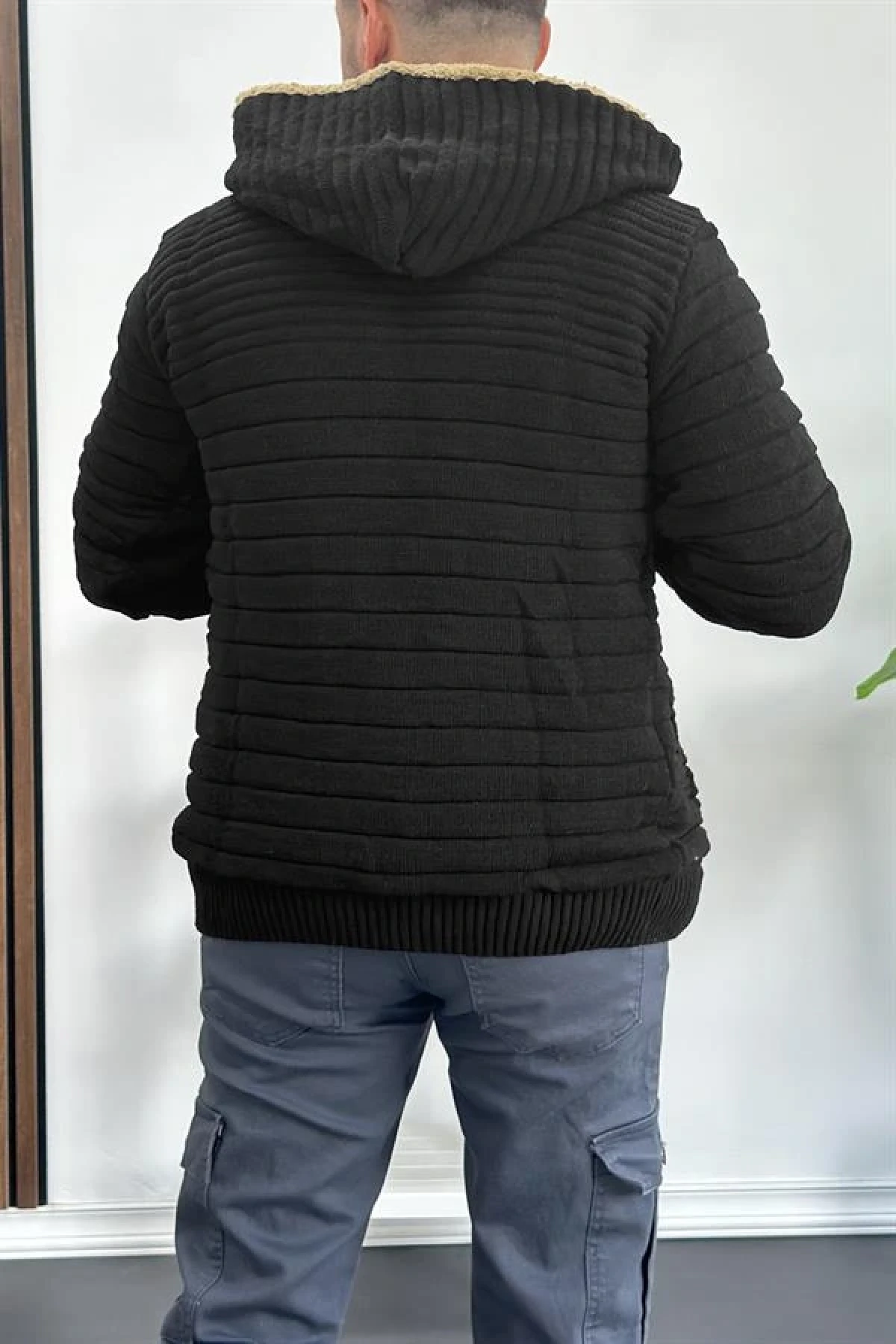 Erkek İçi Kürklü Kapüşonlu Fermuarlı Triko Hırka Siyah T743