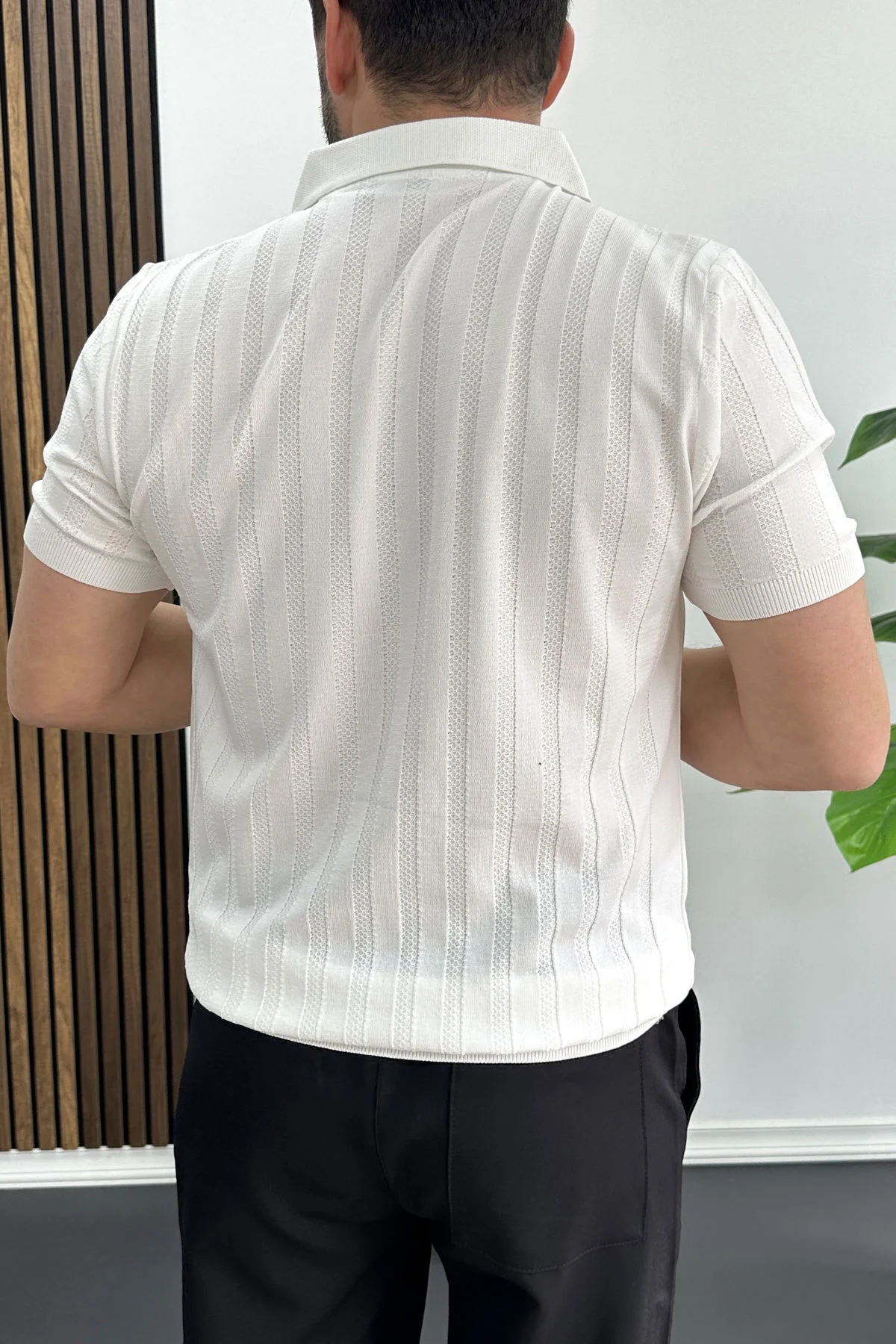 Erkek Açık Yaka Desenli Tişört Beyaz Edw453