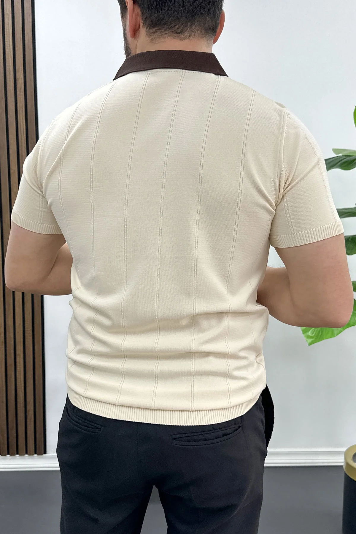 Erkek Yaka Detaylı Tişört Krem Edw463