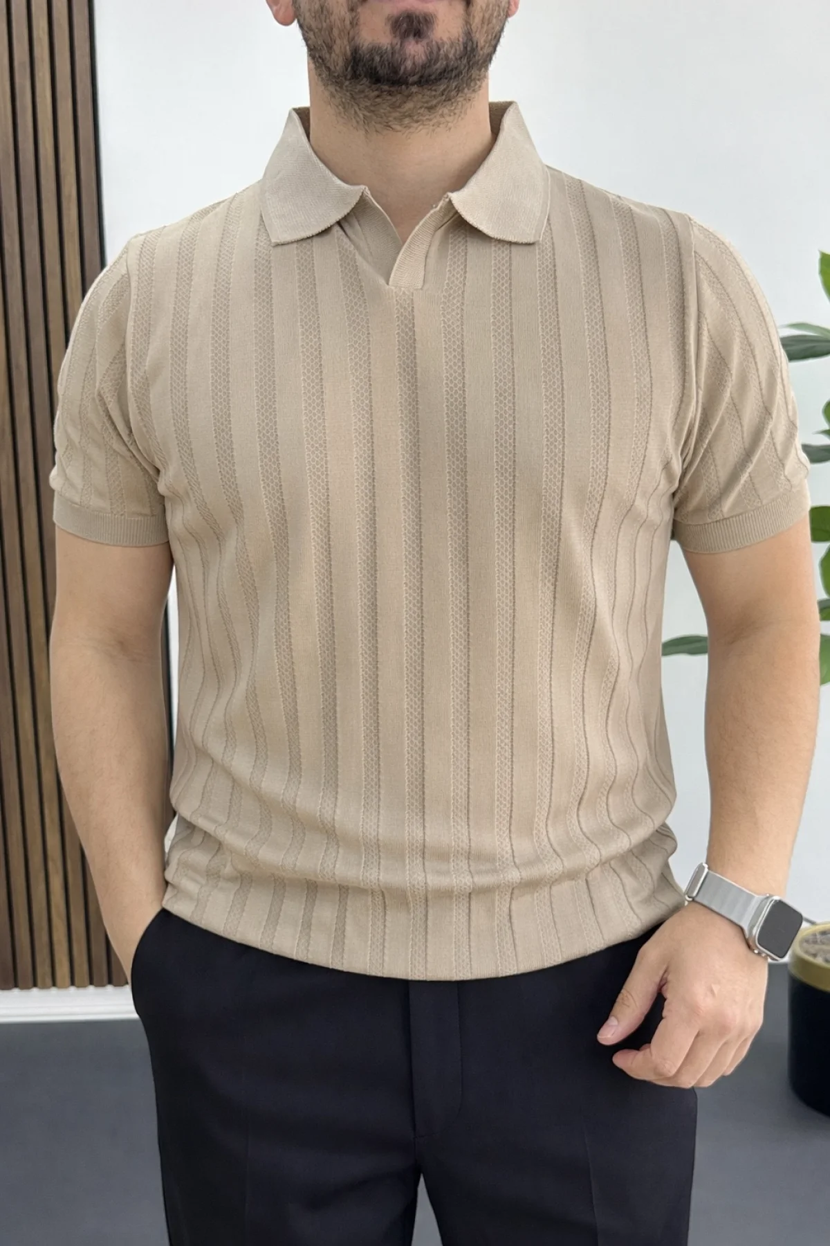 Erkek Açık Yaka Desenli Tişört Vizon Edw453