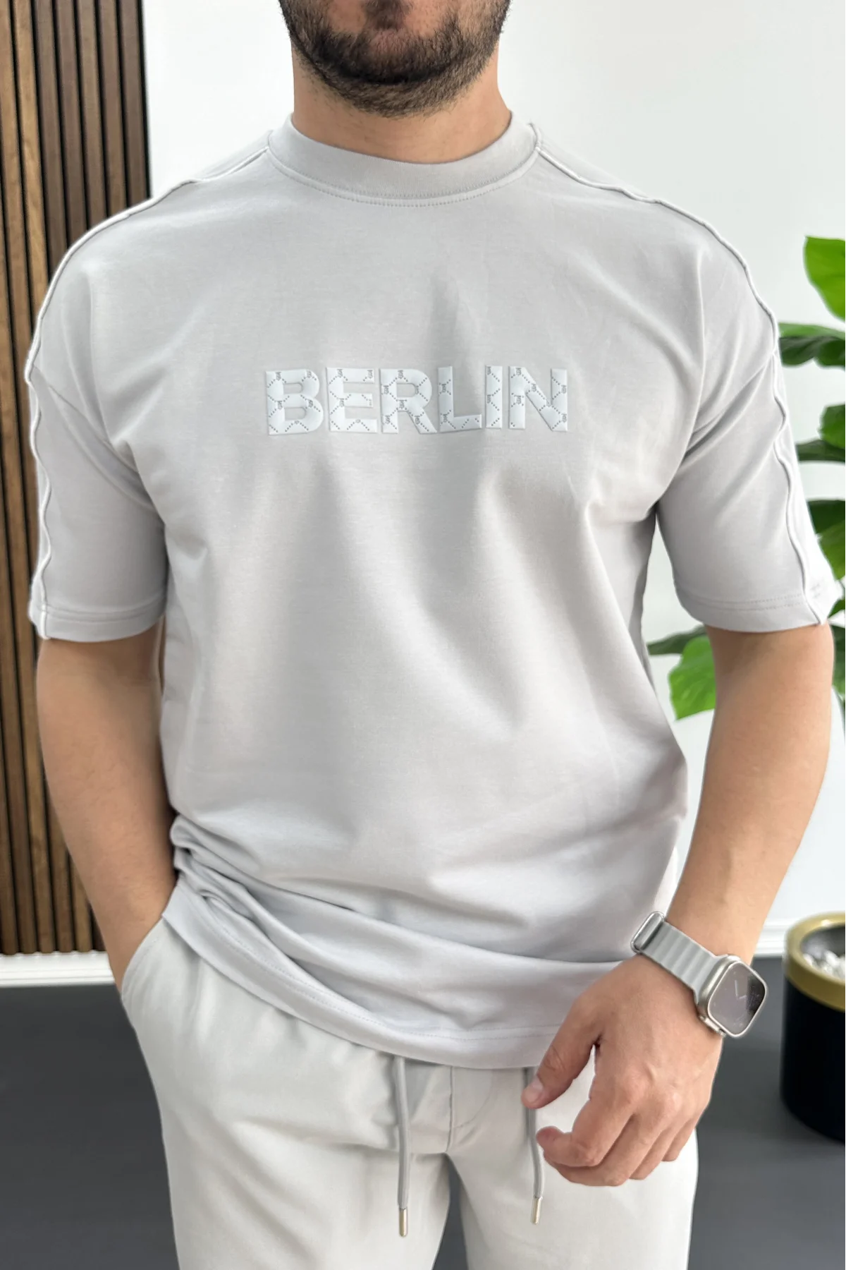 Erkek Kabartma Baskılı Çizgi Detaylı Tişört Gri Edw486