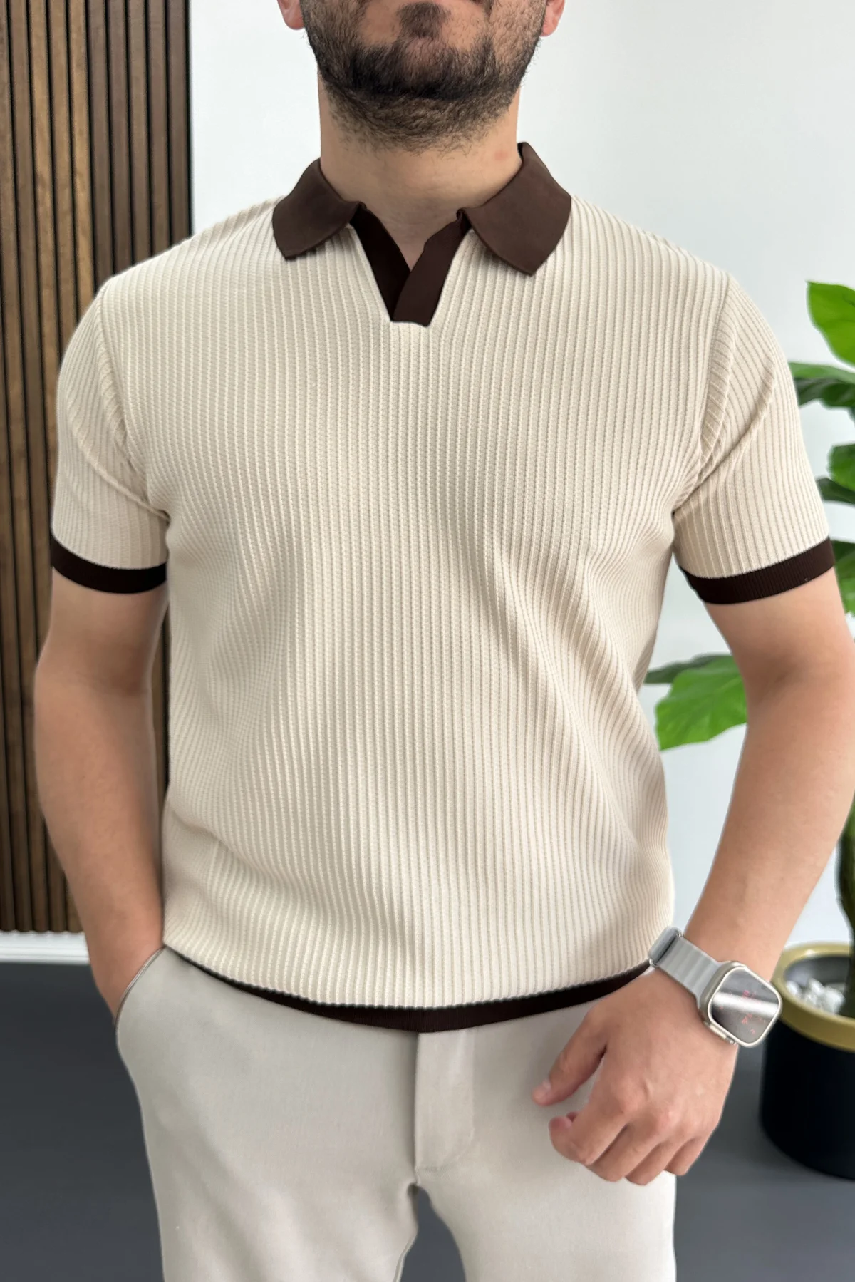 Erkek Yaka Renkli Tişört Krem Edw496