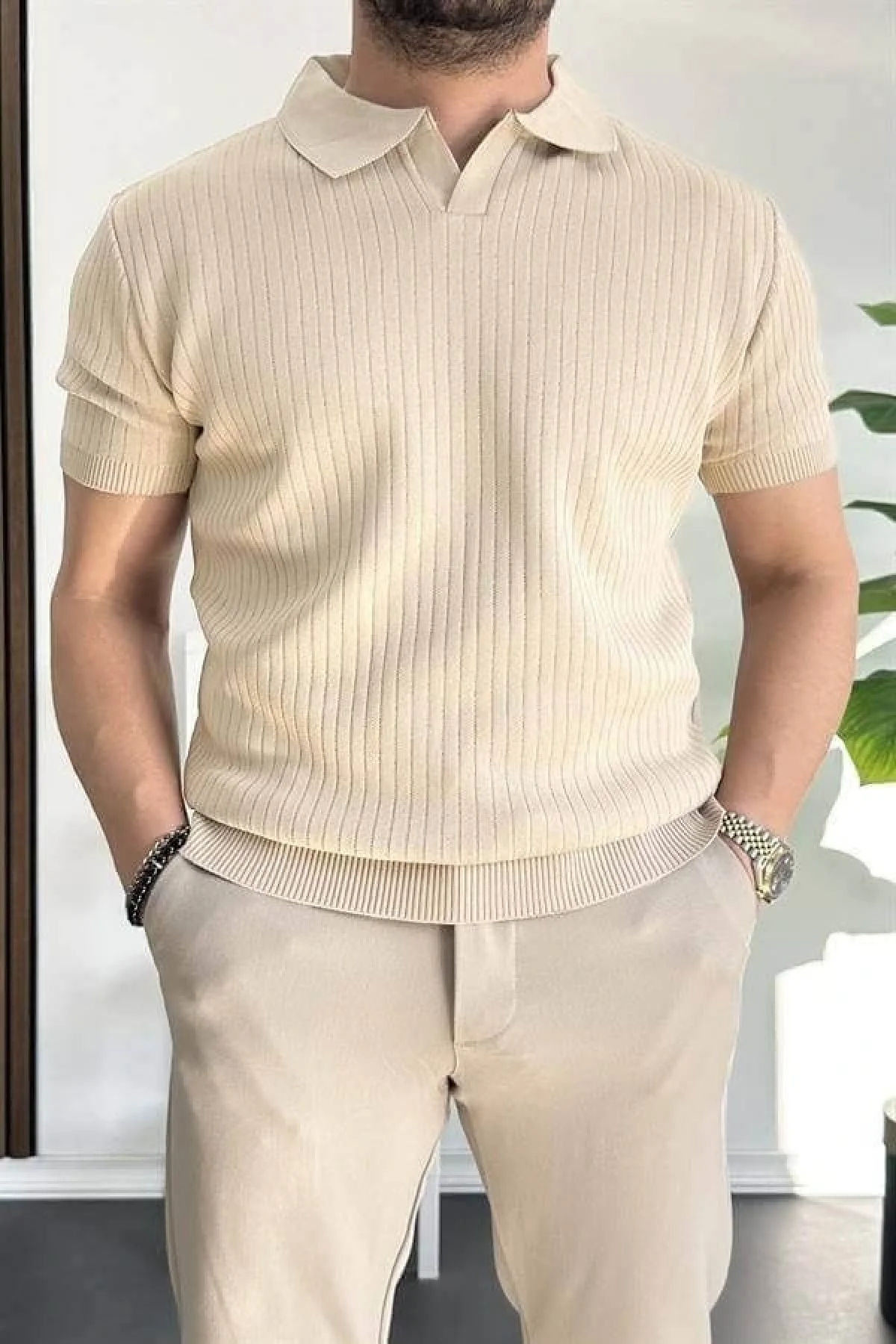 Erkek Açık Yaka Çizgili Desenli Tişört Krem Edw258