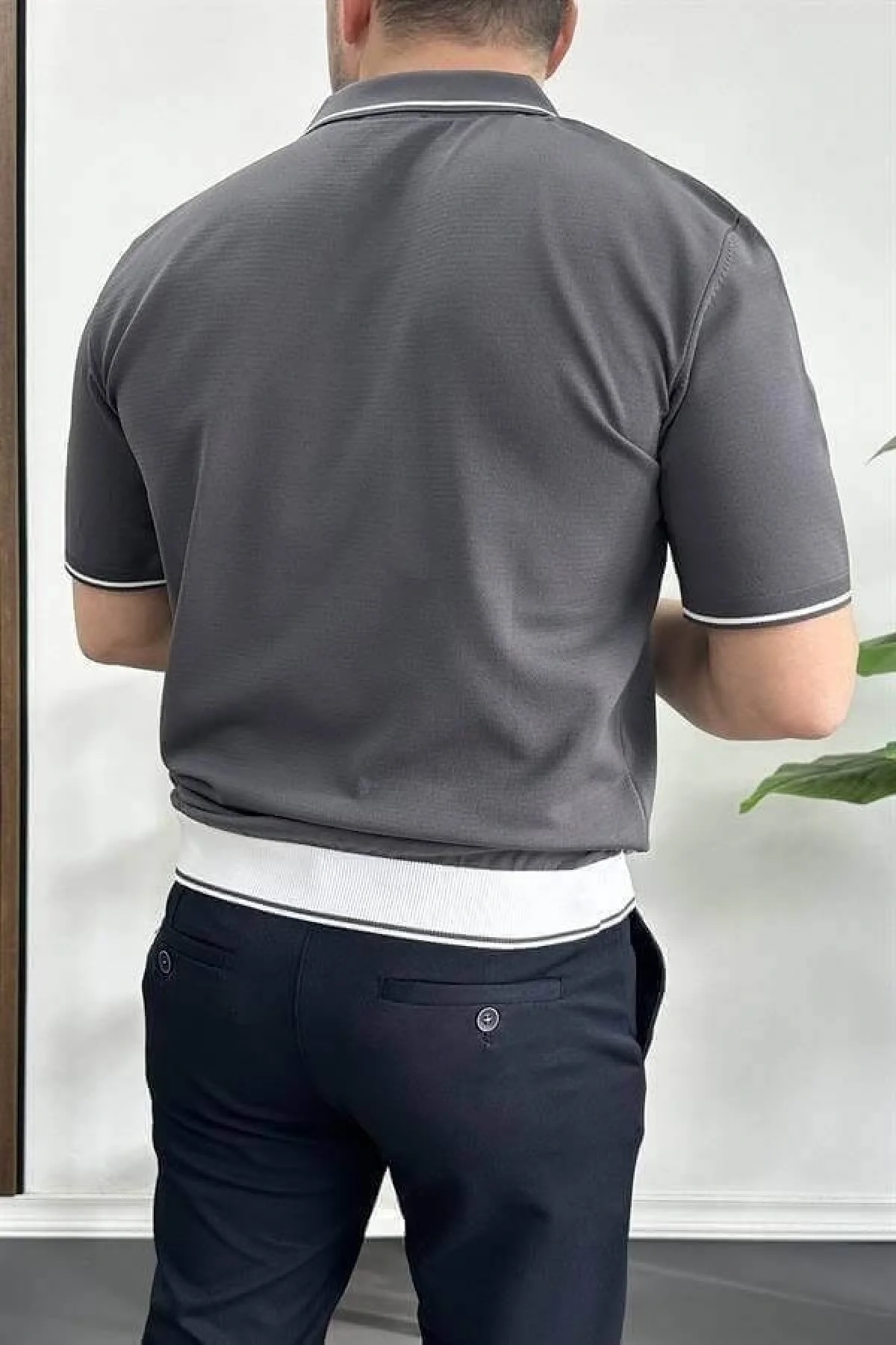 Erkek Açık Yaka Şerit Detaylı Tişört Füme Edw235